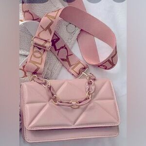 Wholesale Fashion Crossbody with adjustable strap